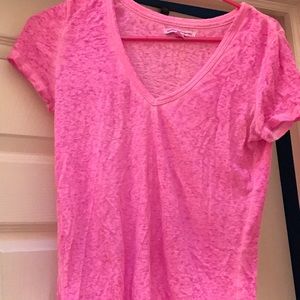 Cute pink shirt in great condition
